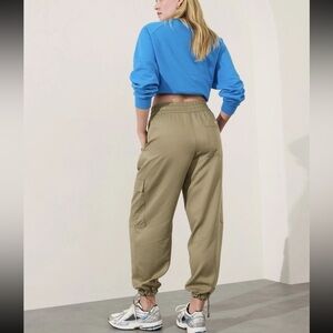 NWT $109 Athleta Celestial High Rise Utility Pant Feather
